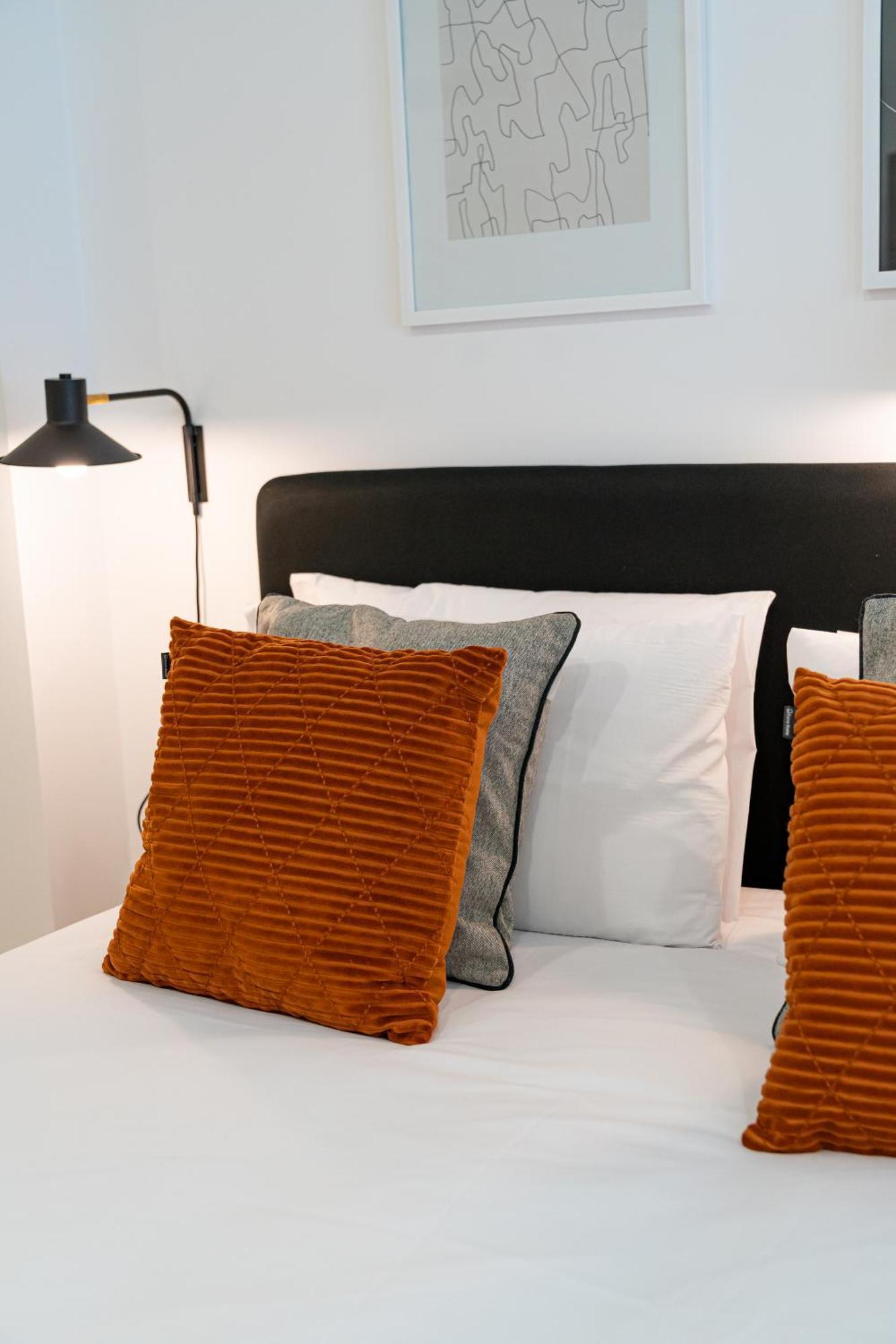 Stay U-Nique Apartments Albeniz Bcn L'Hospitalet de Llobregat Exteriör bild
